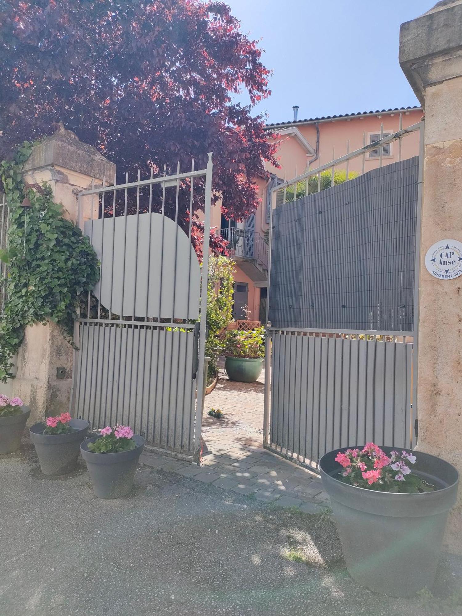 La Chamade En Beaujolais Bed and Breakfast Anse Exteriör bild